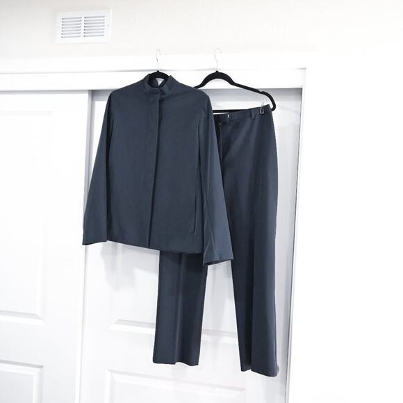 Max Mara S Design For Easy Living Lycra Jacket Pant Set in Midnight Blue - Picture 3 of 16